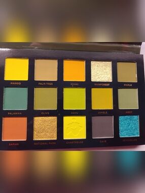 Ace Beaute Tropical Vibes Eyeshadow Palette
